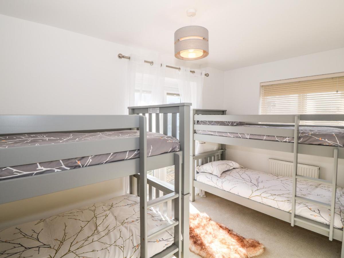 Bay View Villa Holyhead Ngoại thất bức ảnh